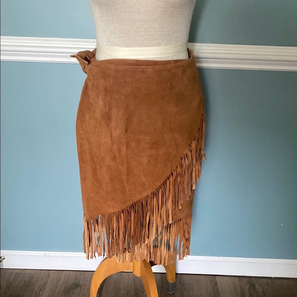 VTG Cedar Fringed Tan Suede true wrap Skirt size M boho festival rustic hippie